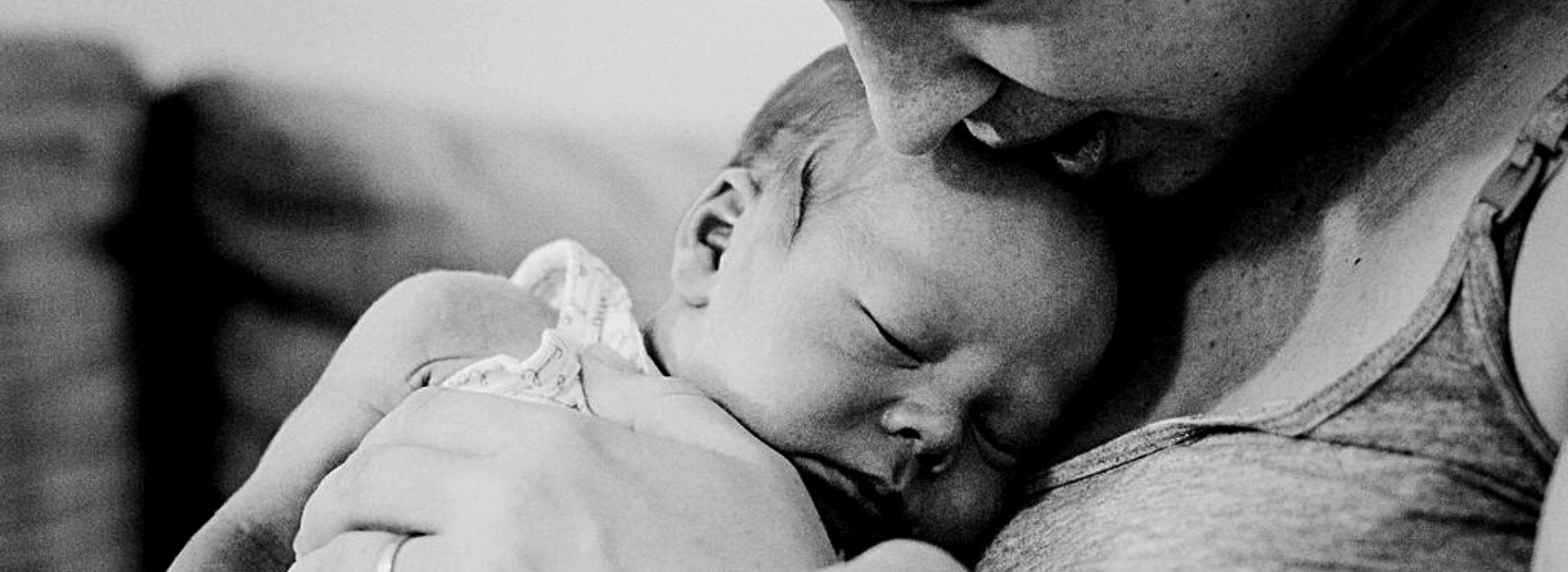 What is osteopathy and why is it important for mums and babies? - PramFox Singapore